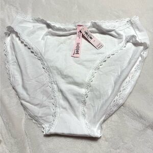 🤍🔥HOT DEAL🔥🤍NWT/Victoria's Secret Lace Trim Panties